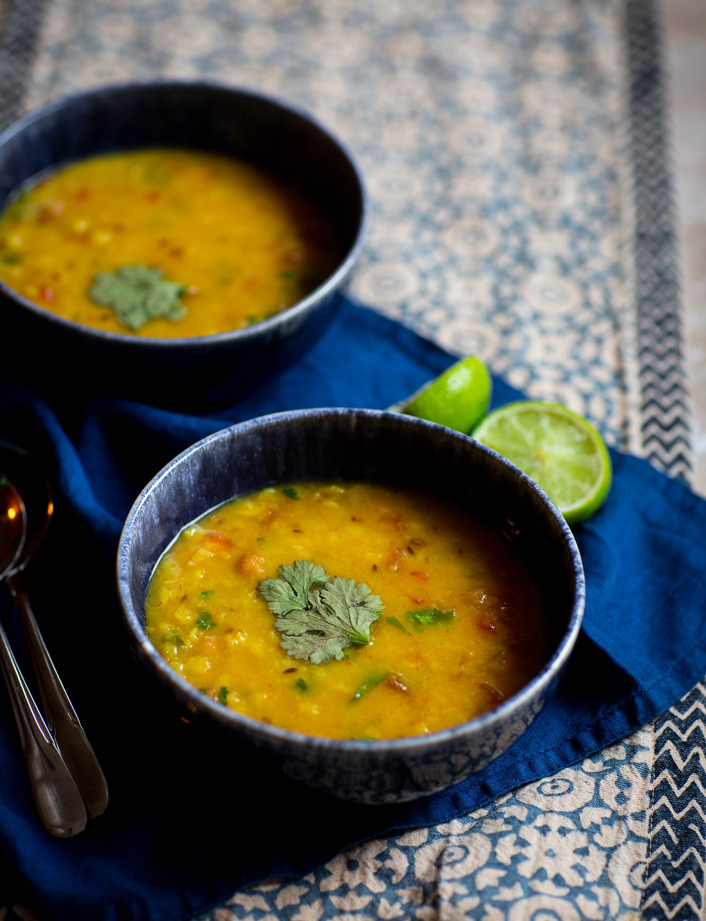 Gujarati dal – dal med lime och jordnötter - Indian enough